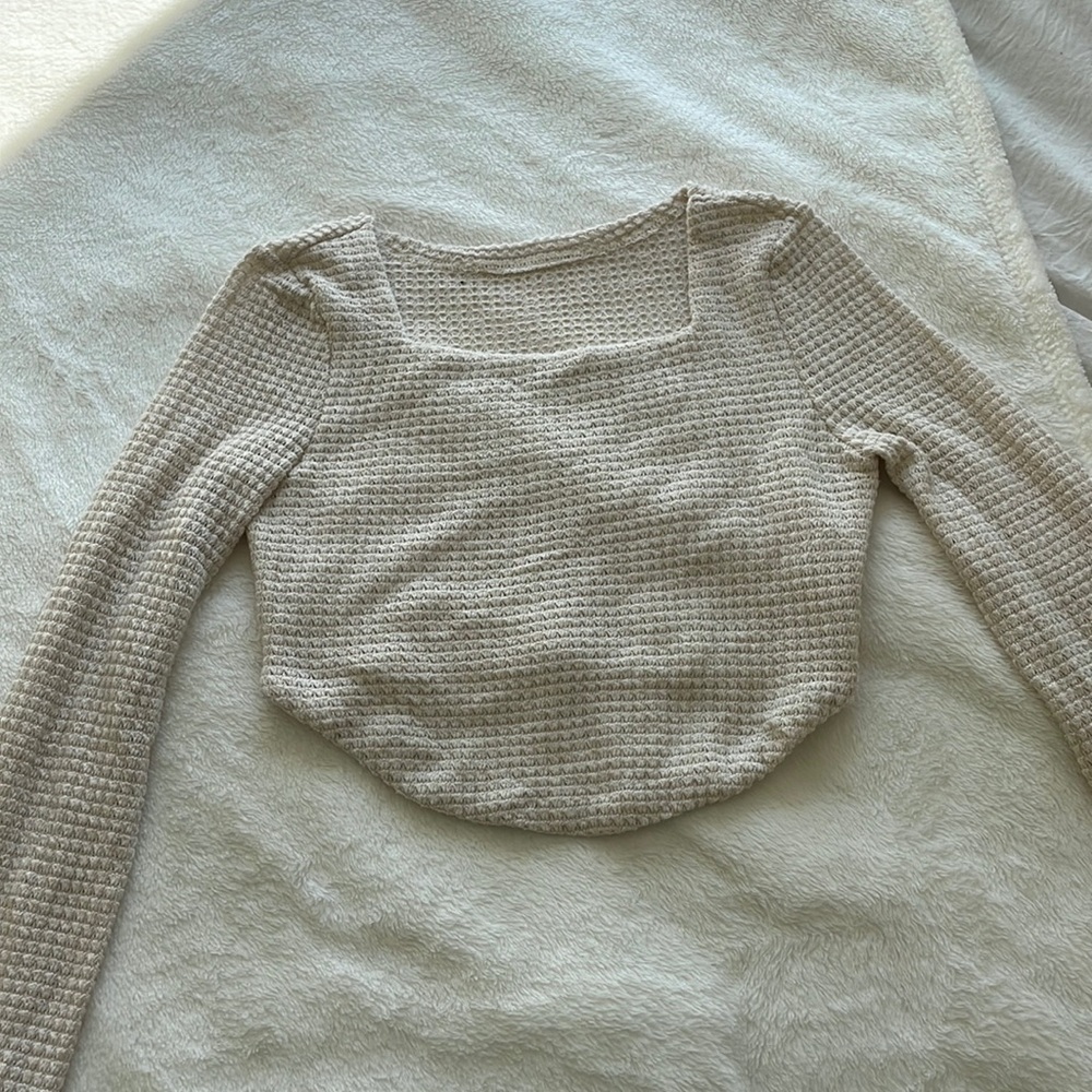 shein cream colored long sleeve knitted crop top
